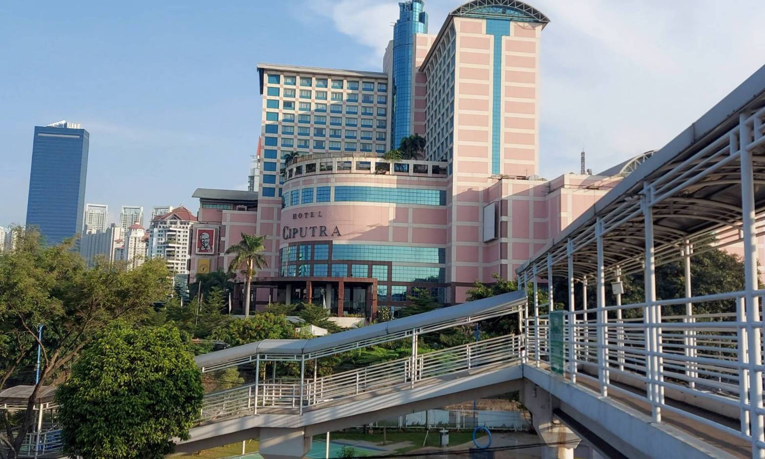 On Location Jakarta City Vibes